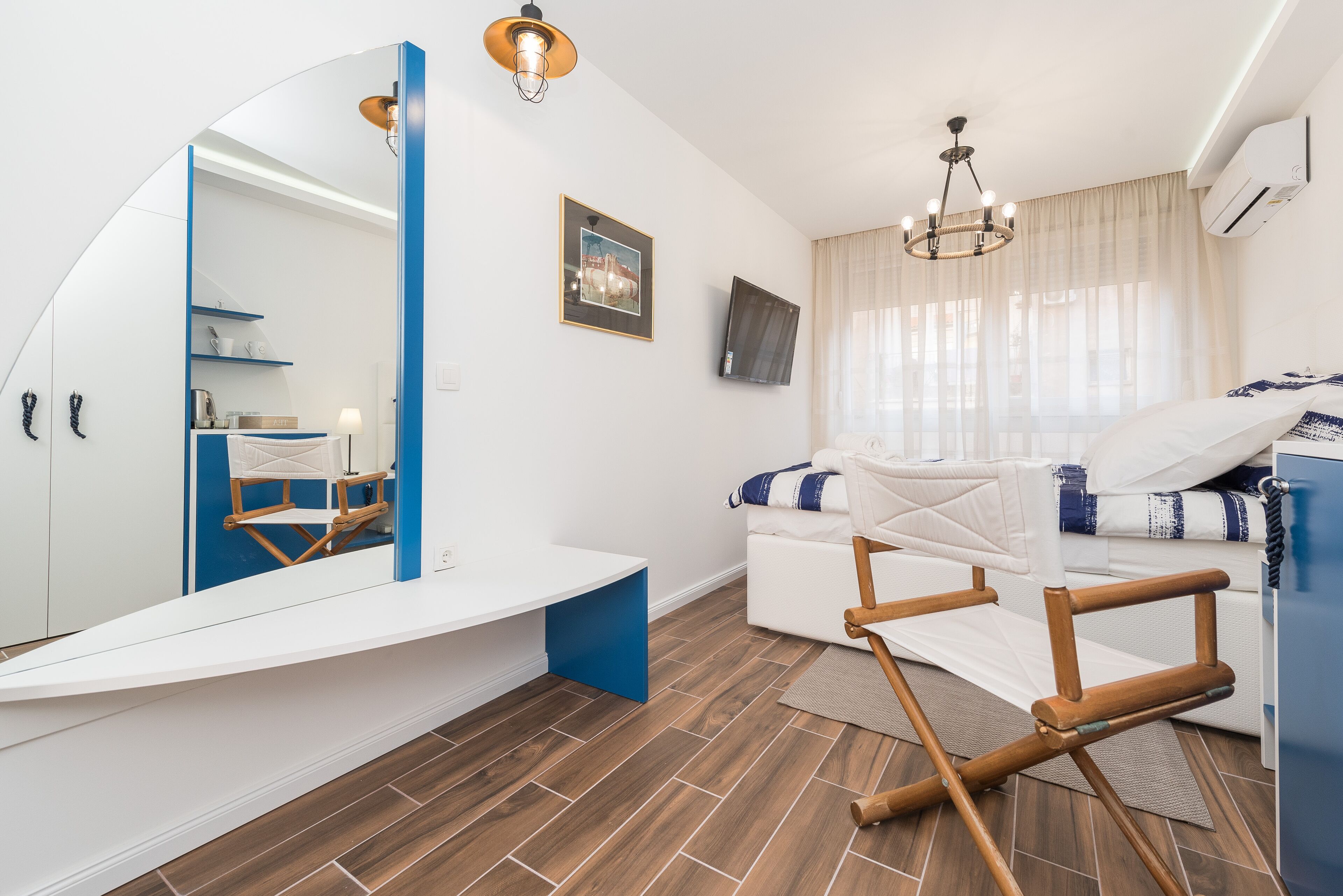 Mono Apartments & Rooms