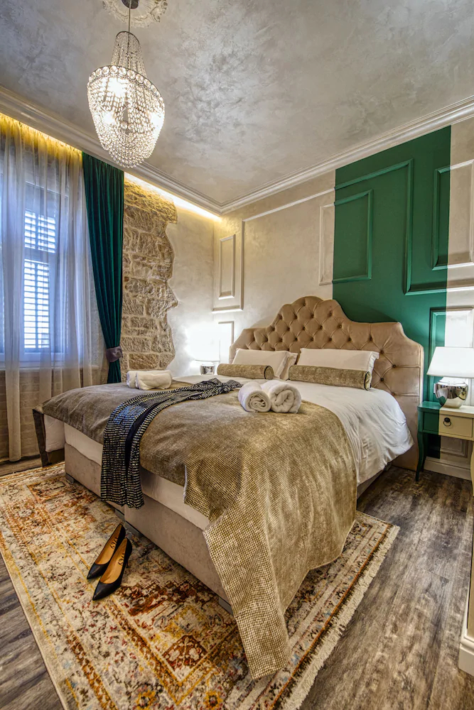 Riva Palace