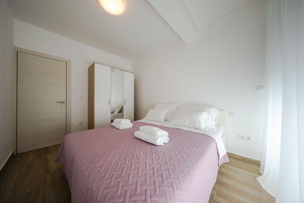 Sandy Beach Apartments