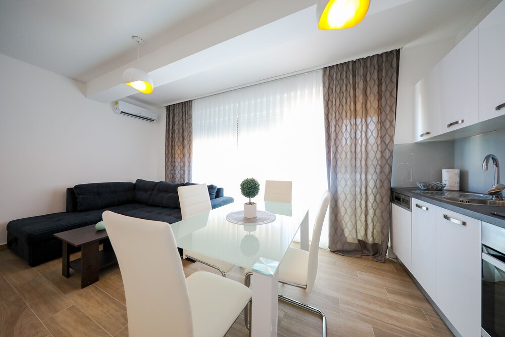 Sandy Beach Apartments