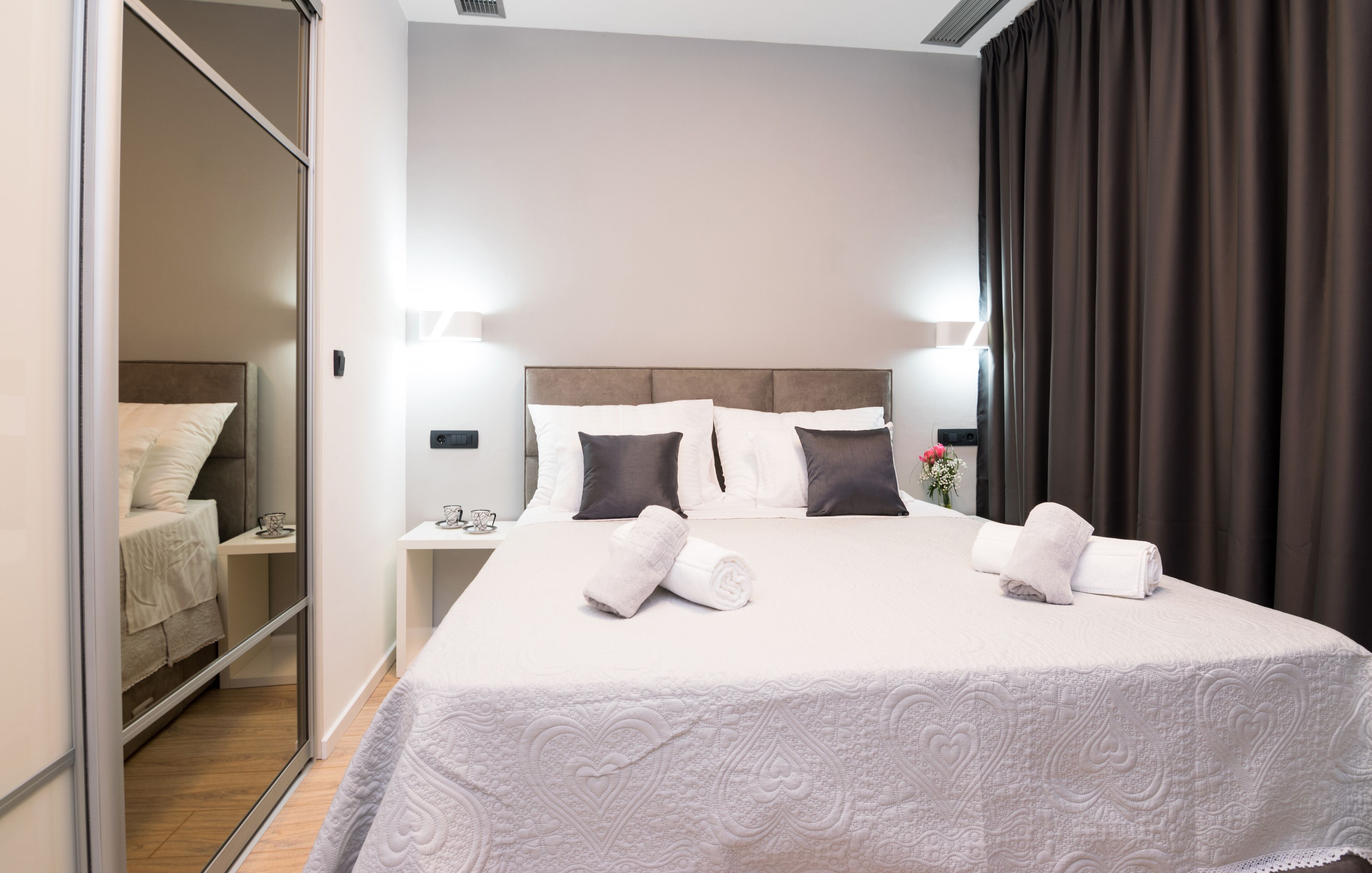 Sky & Sun Luxury Rooms