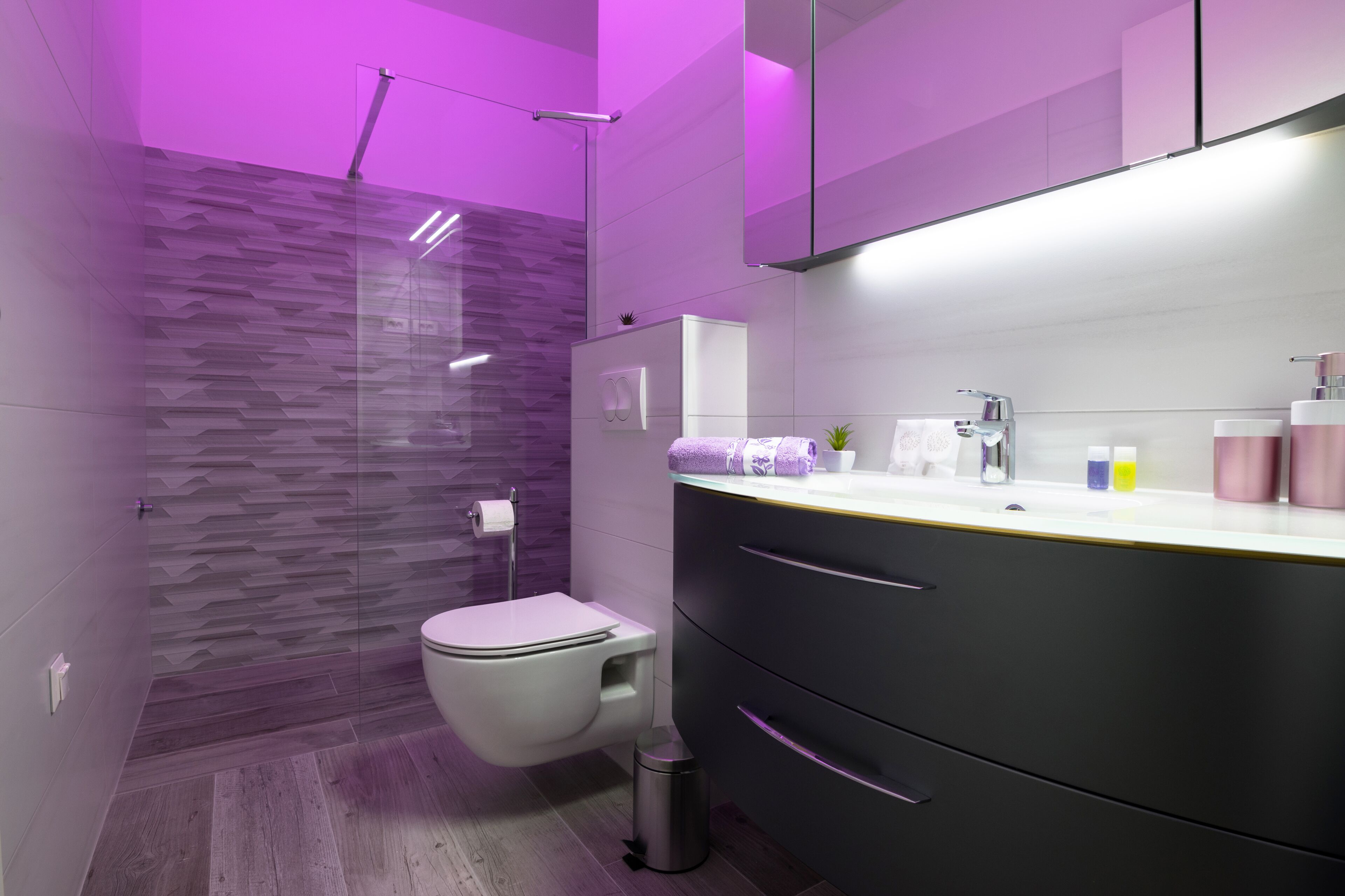 Sky & Sun Luxury Rooms