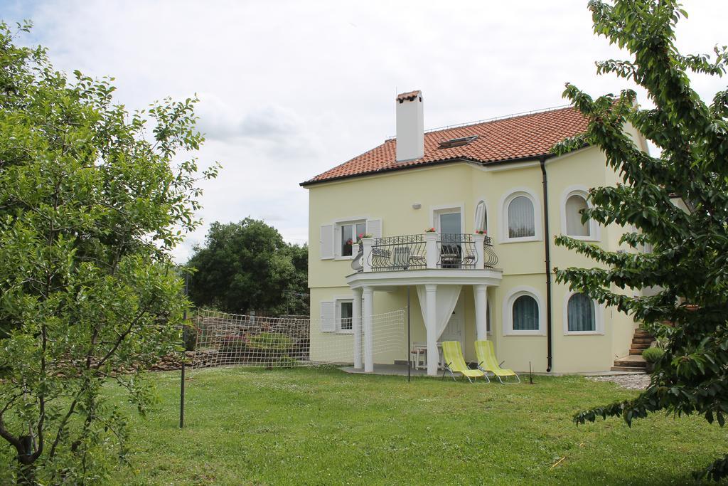 Villa Mandolina Apartments