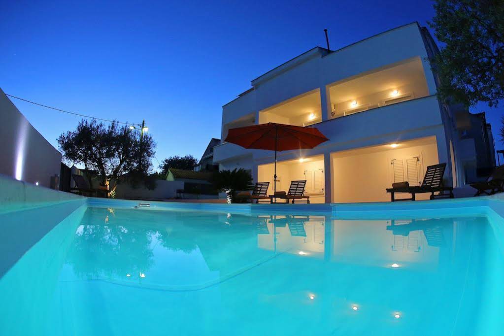 Villa Nodi