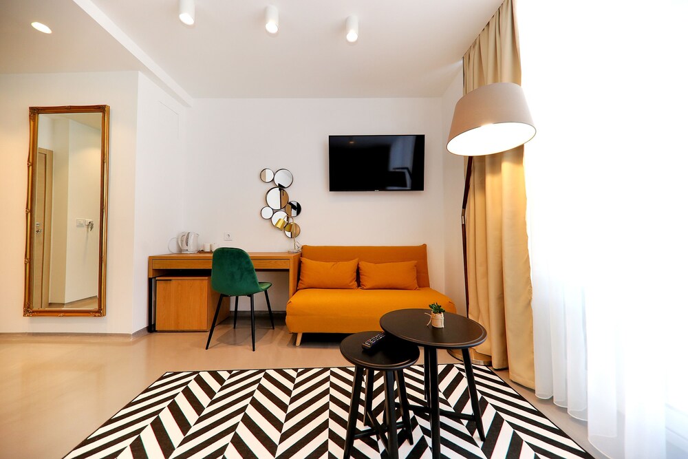 White Rooms by Belmont Realty