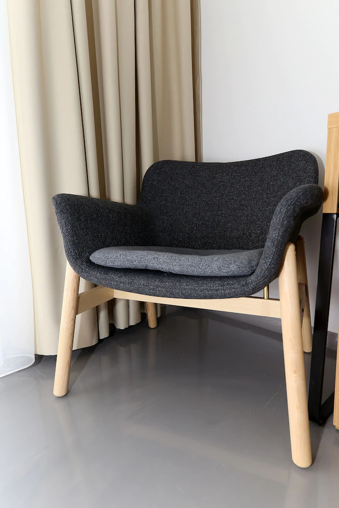 White Rooms by Belmont Realty