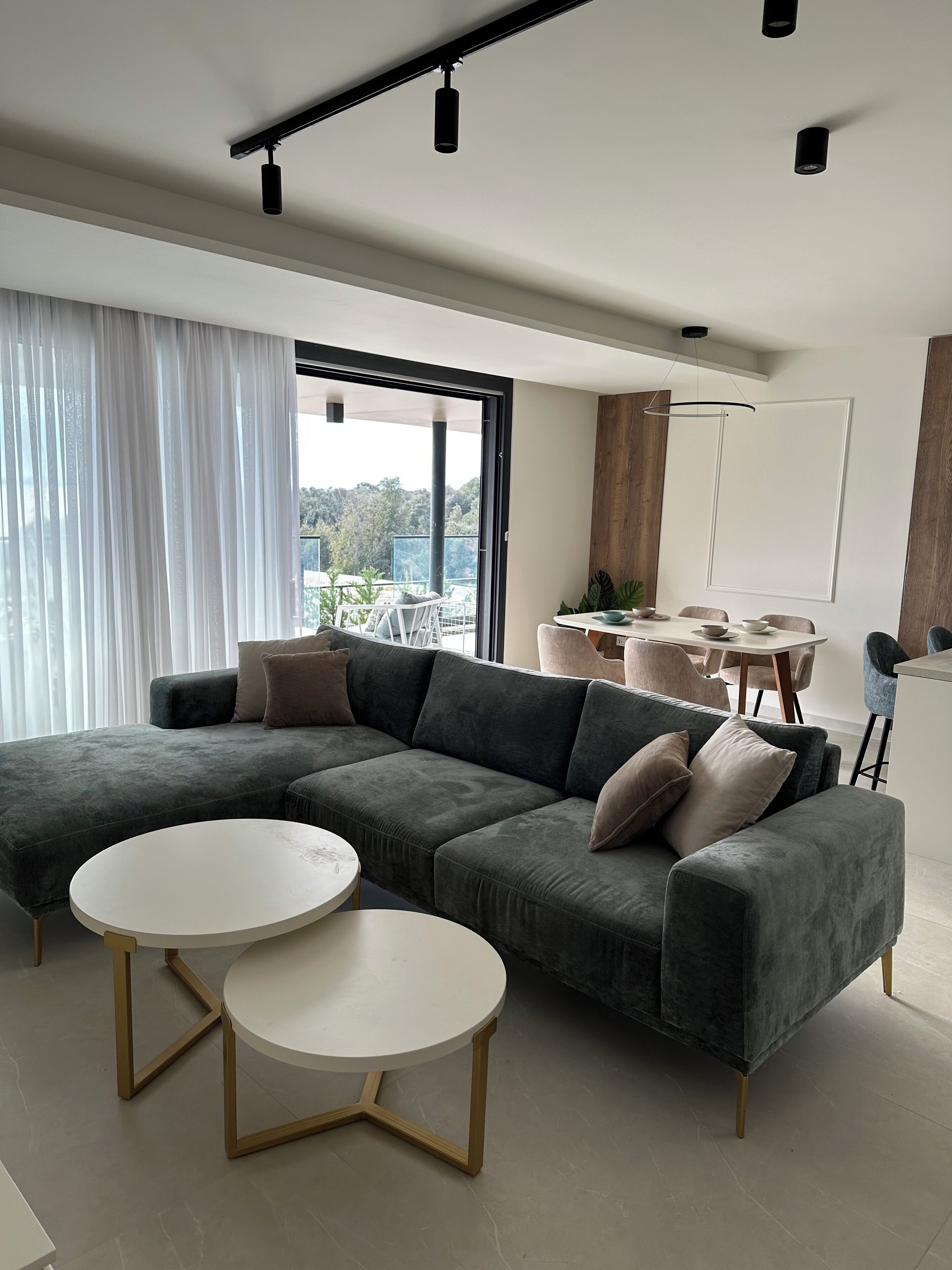 Zados Luxury Residence