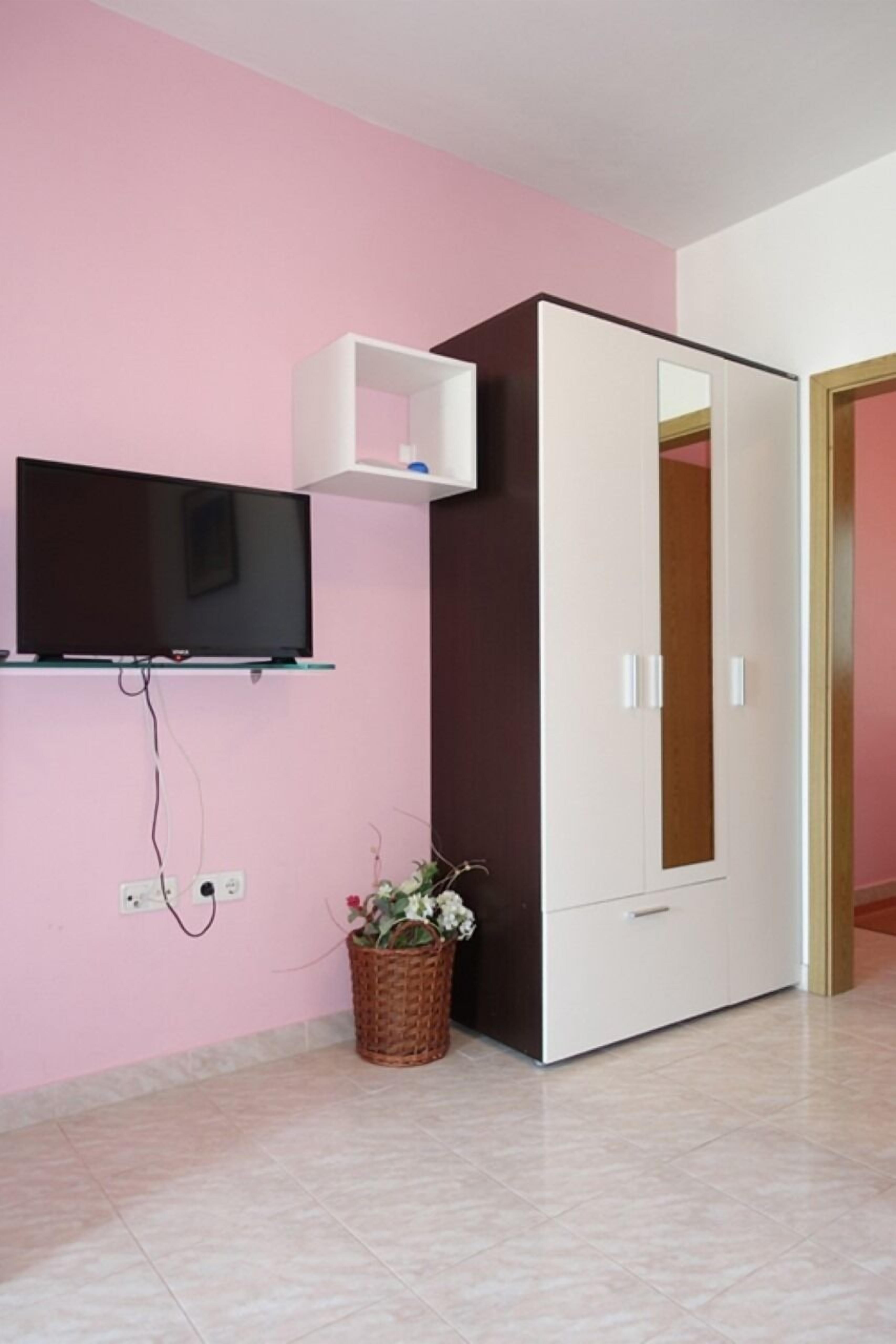 Apartments Ivo