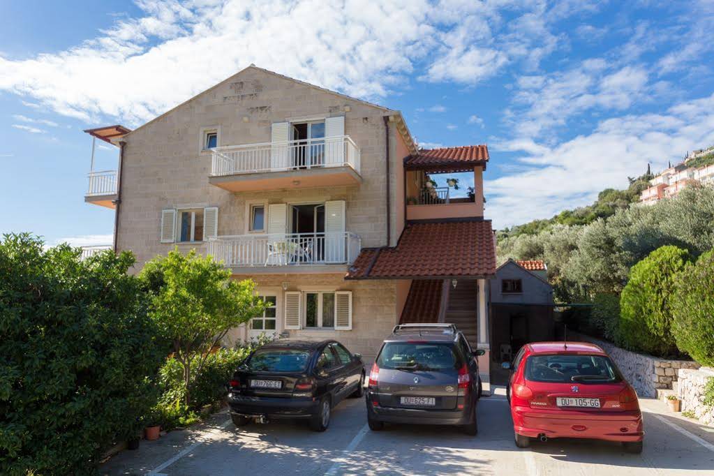 Apartments Njiric