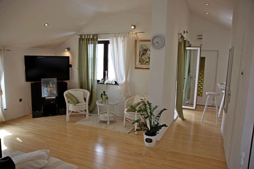 Apartments Ana