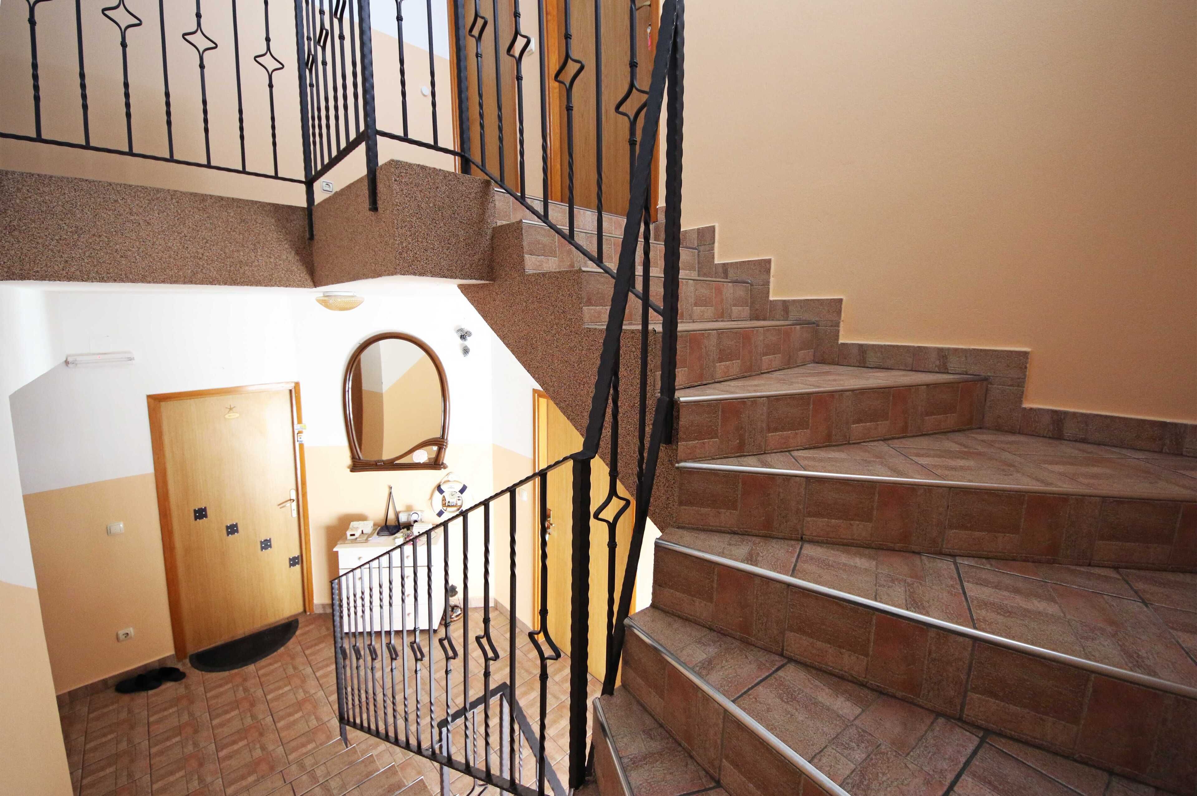 Apartments & Rooms Villa Petra