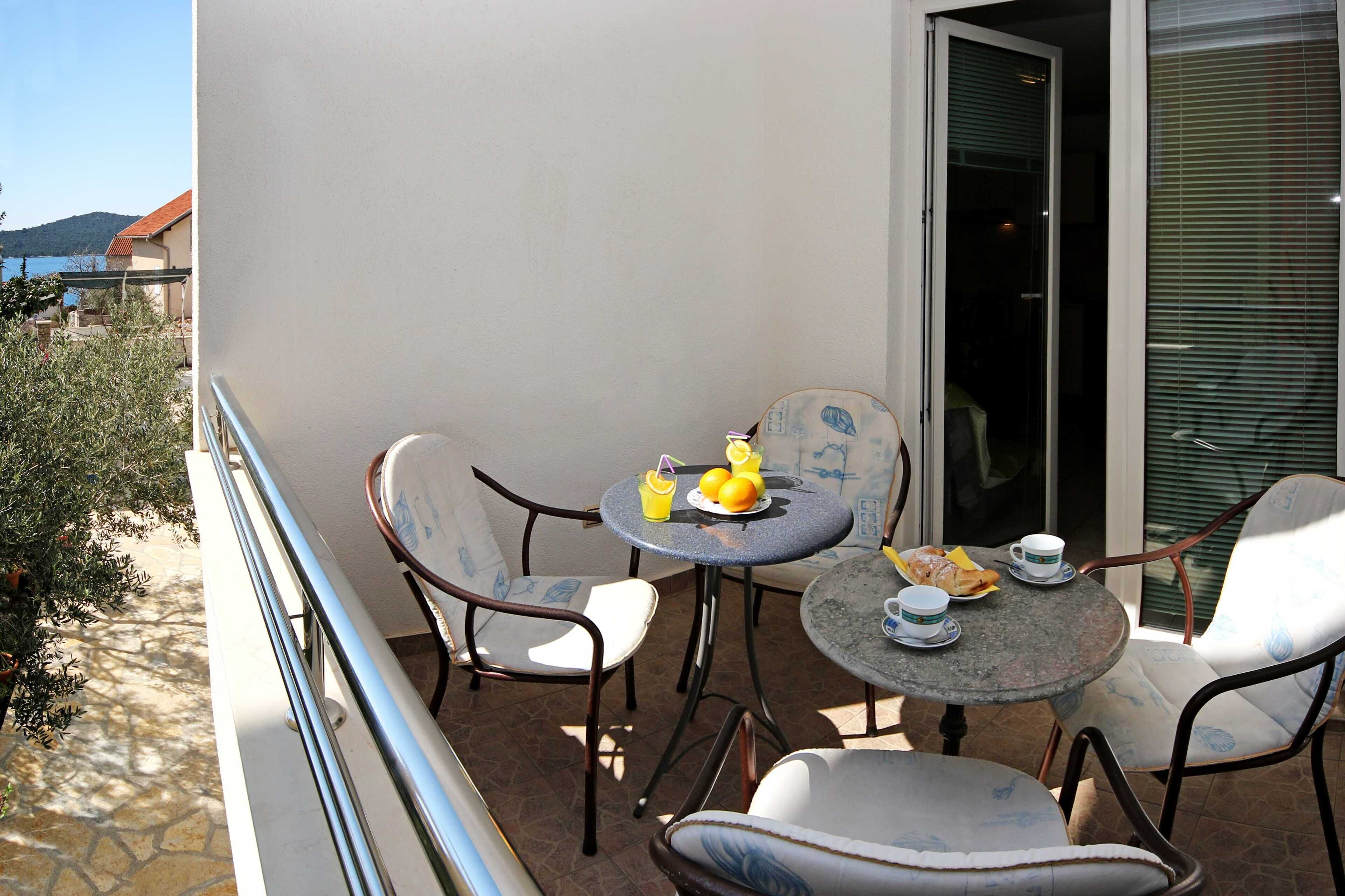 Apartments & Rooms Villa Petra