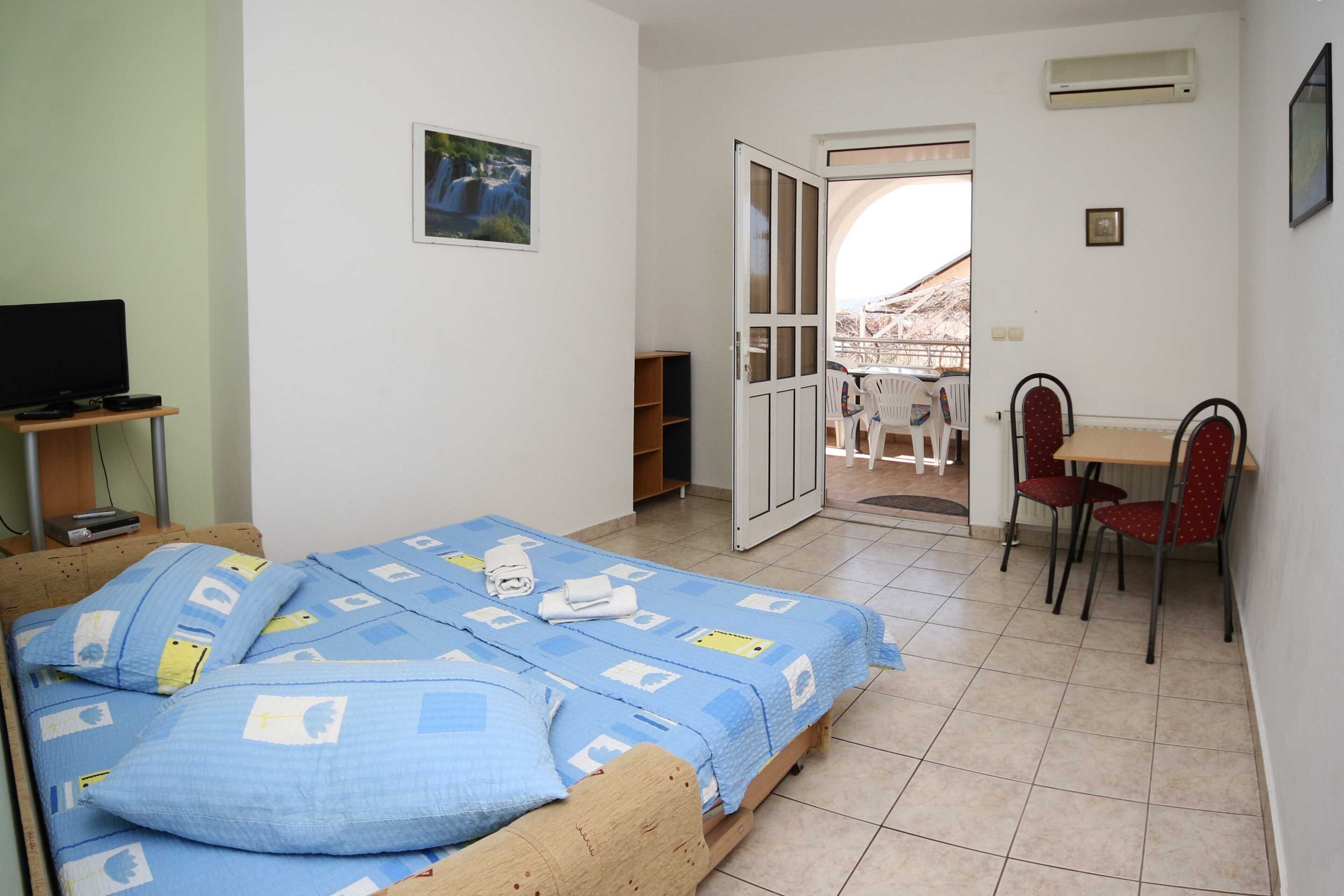 Apartments & Rooms Villa Petra