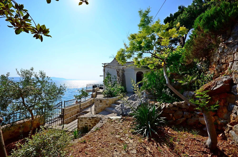House Milovan