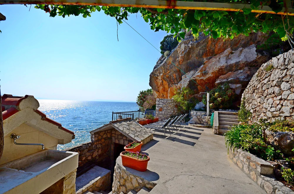 House Milovan
