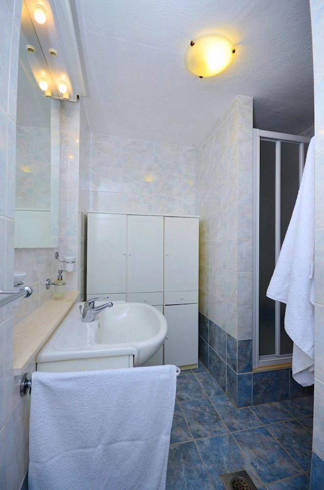House Milovan