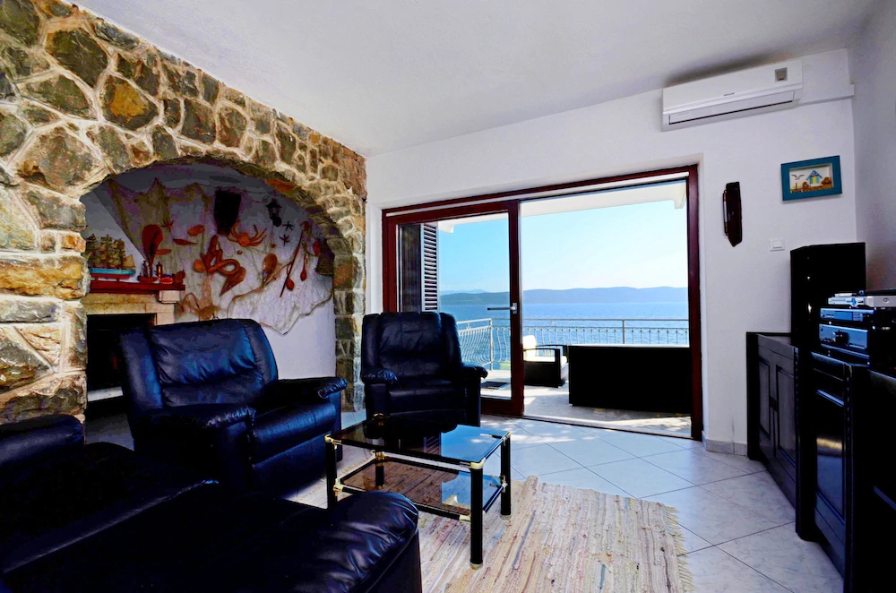 House Milovan