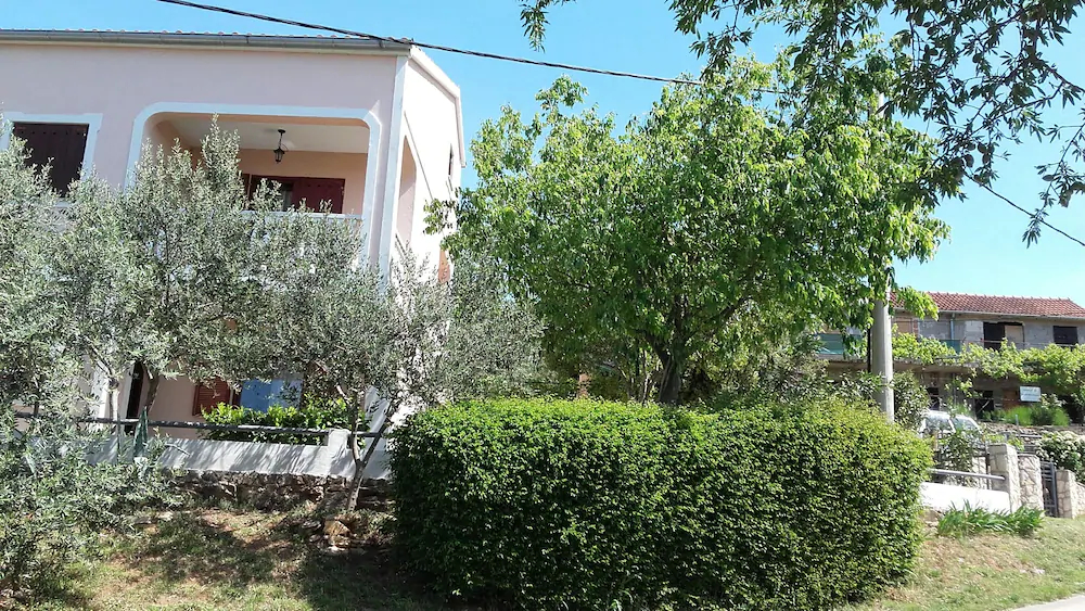 Apartments Smilje & Maslina