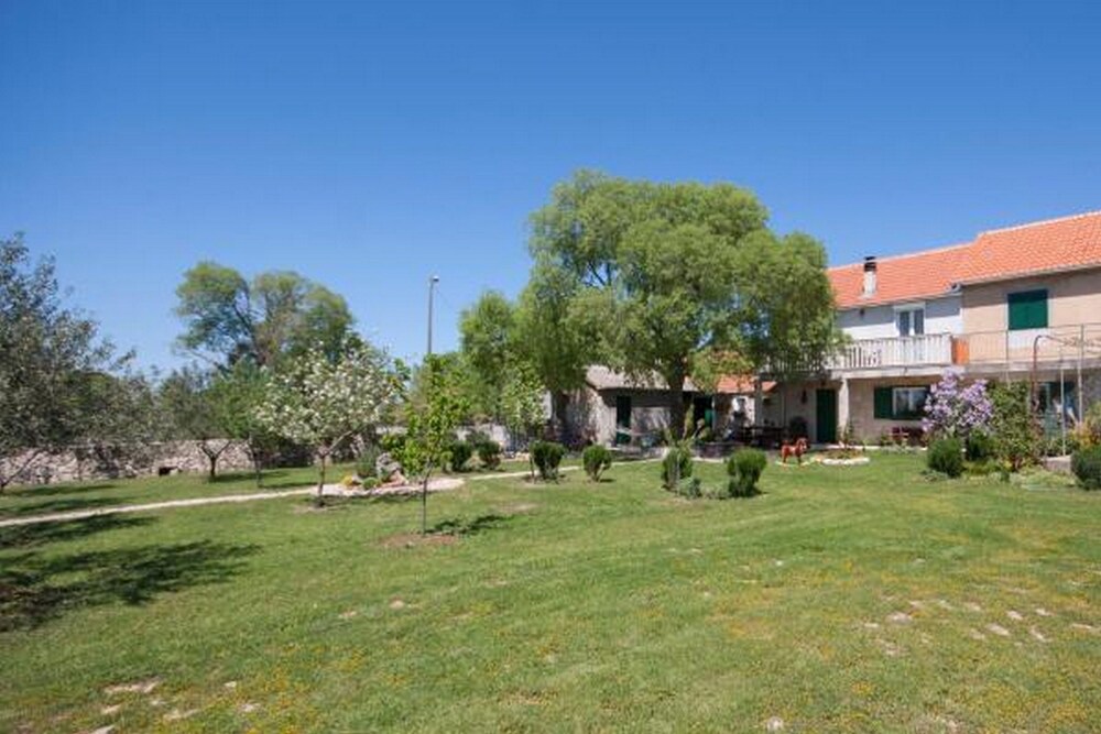 House Kuna