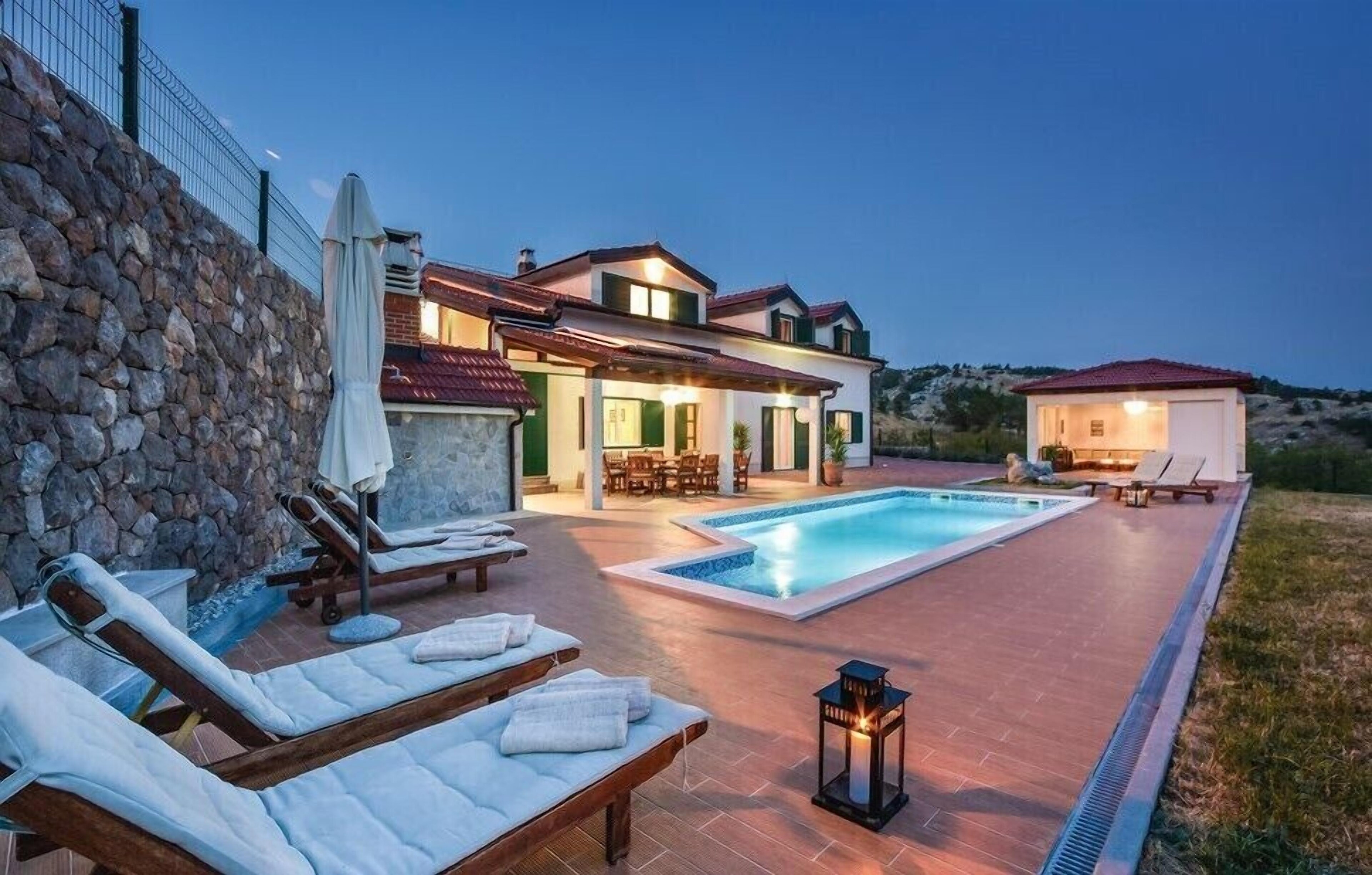 Holiday Home Svilaja
