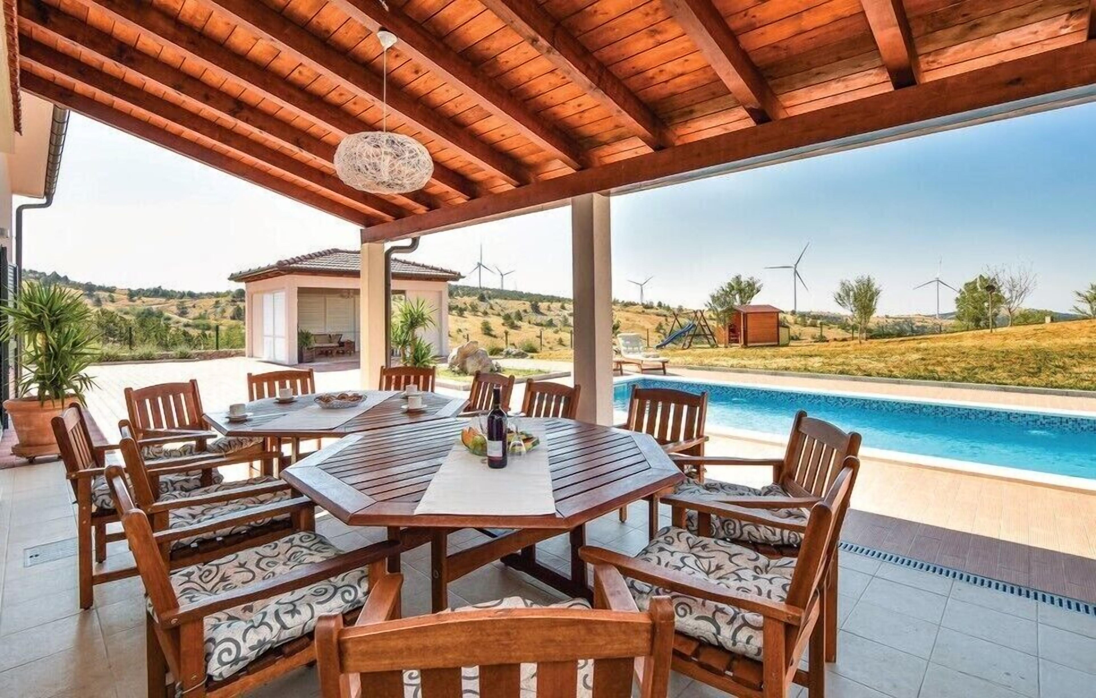 Holiday Home Svilaja