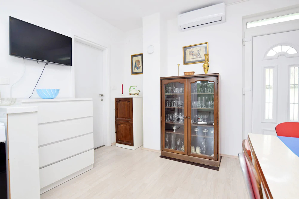 Apartment Una