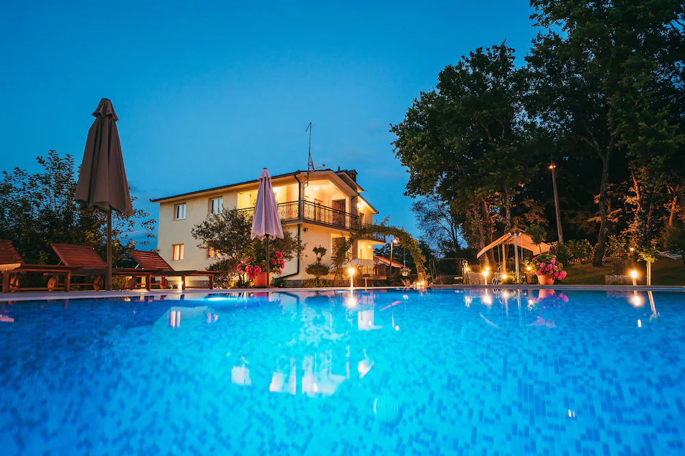 Holiday House Estera