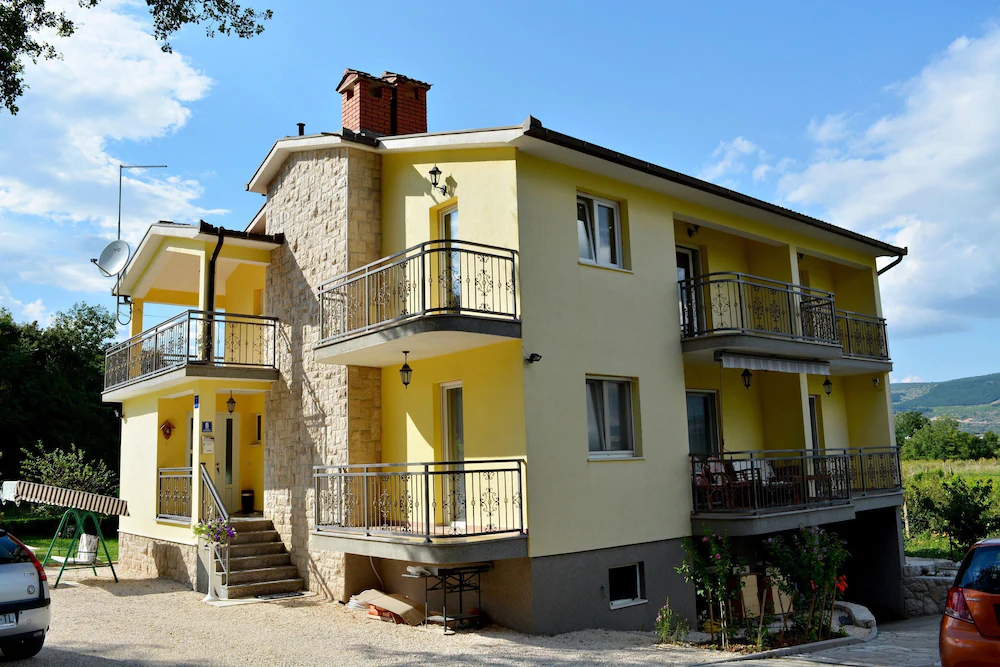 Holiday House Estera