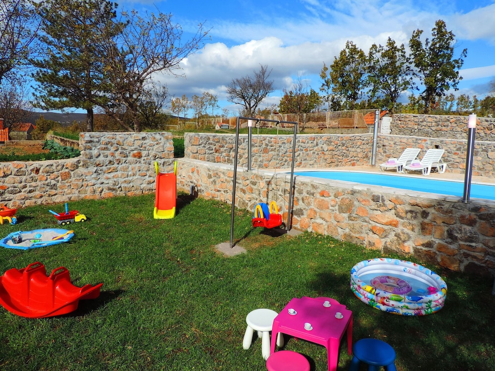 Holiday Home Voloder