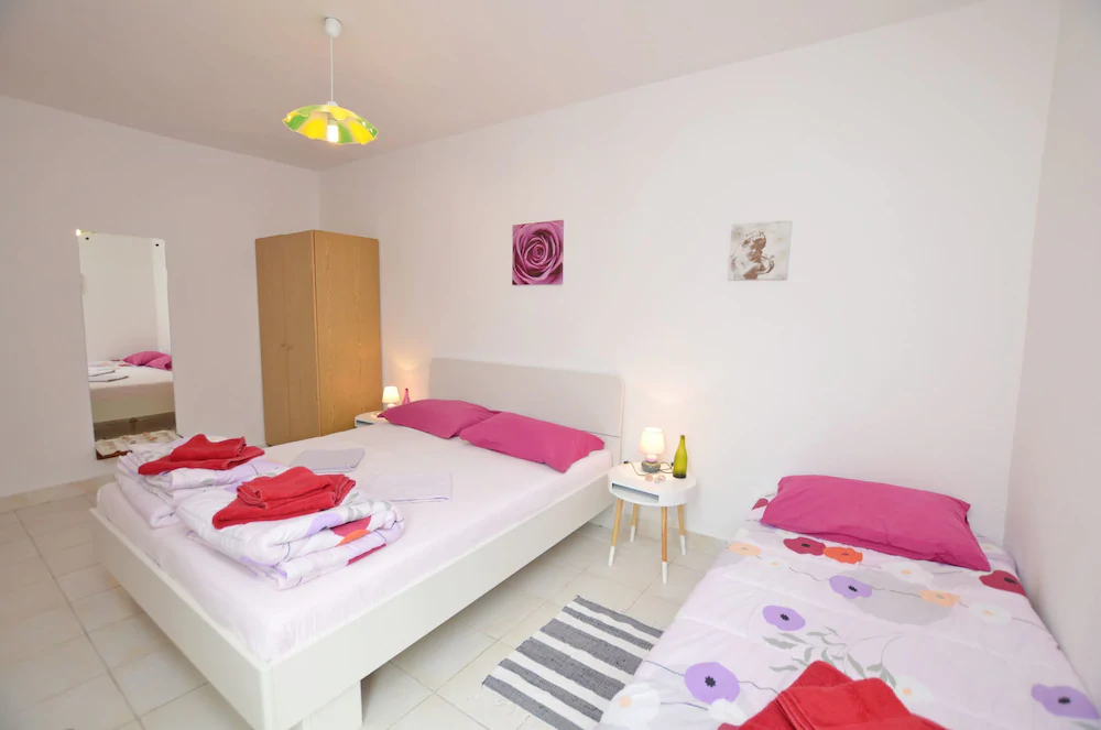 Apartments Davor