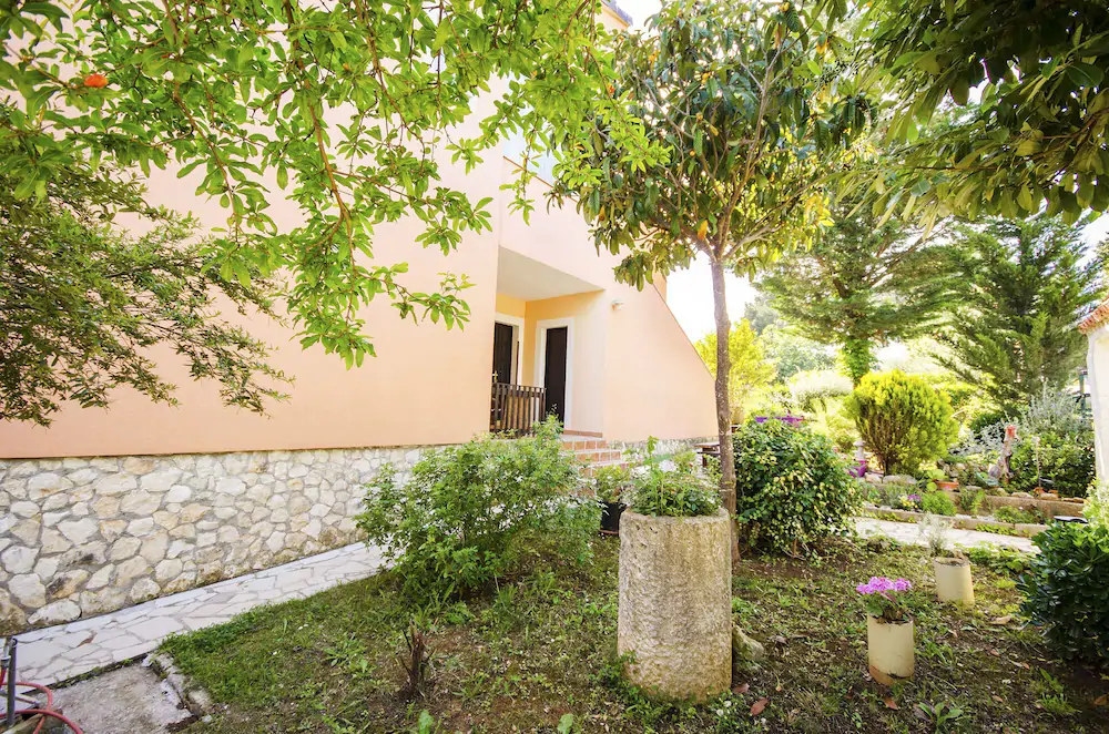 Apartments Davor