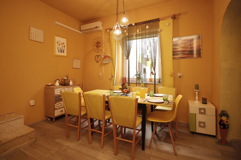 Holiday House Vesna