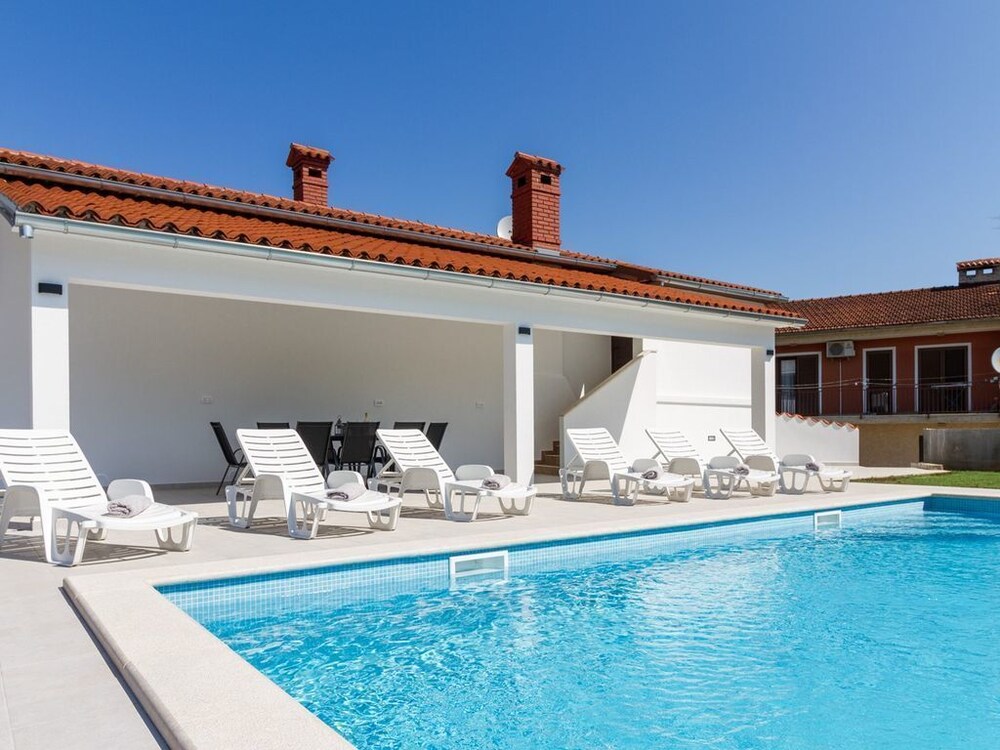 Lovely Villa Piljan