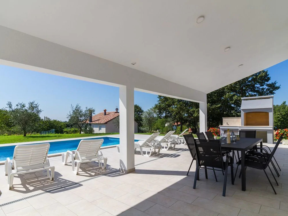 Lovely Villa Piljan