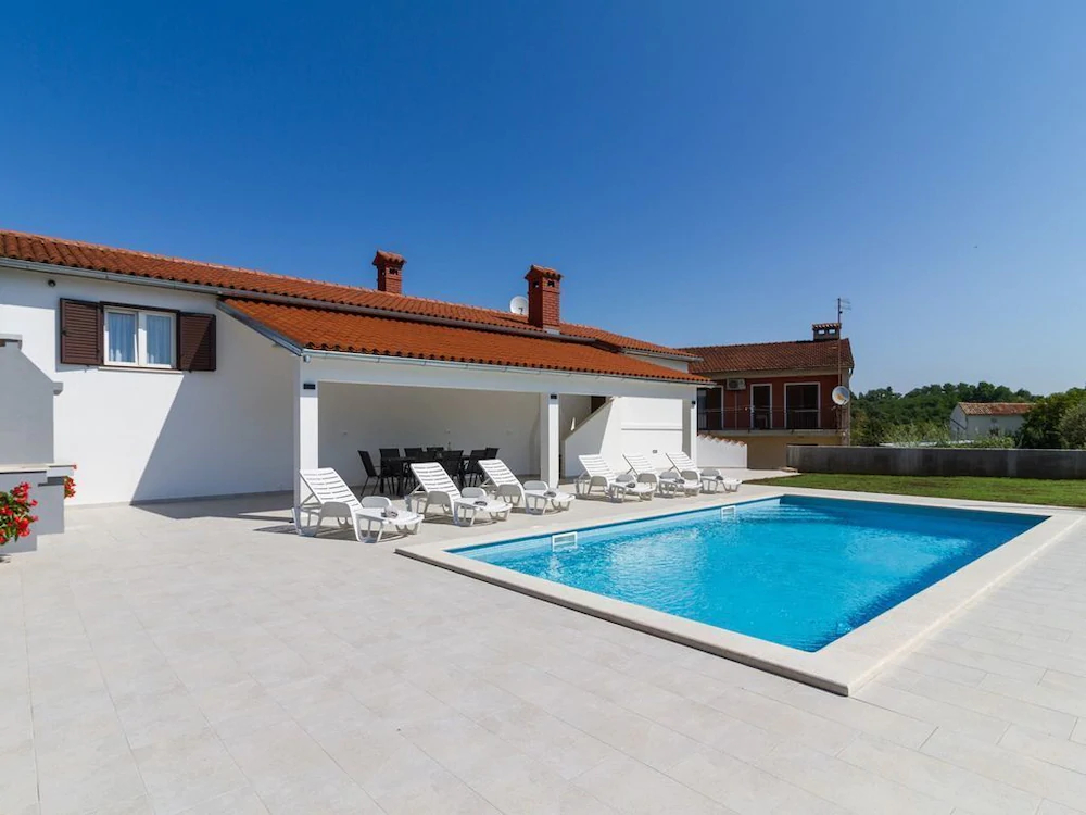 Lovely Villa Piljan