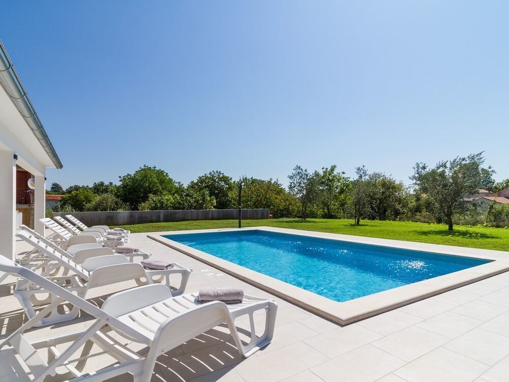 Lovely Villa Piljan