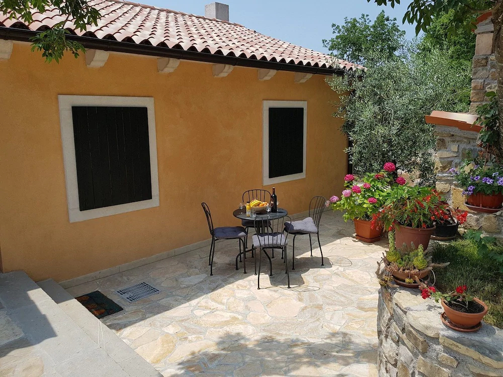 Holiday House Kapitani