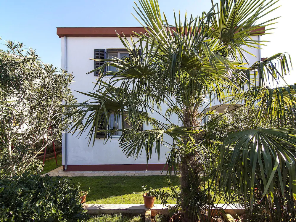 Apartments Ana Valbandon