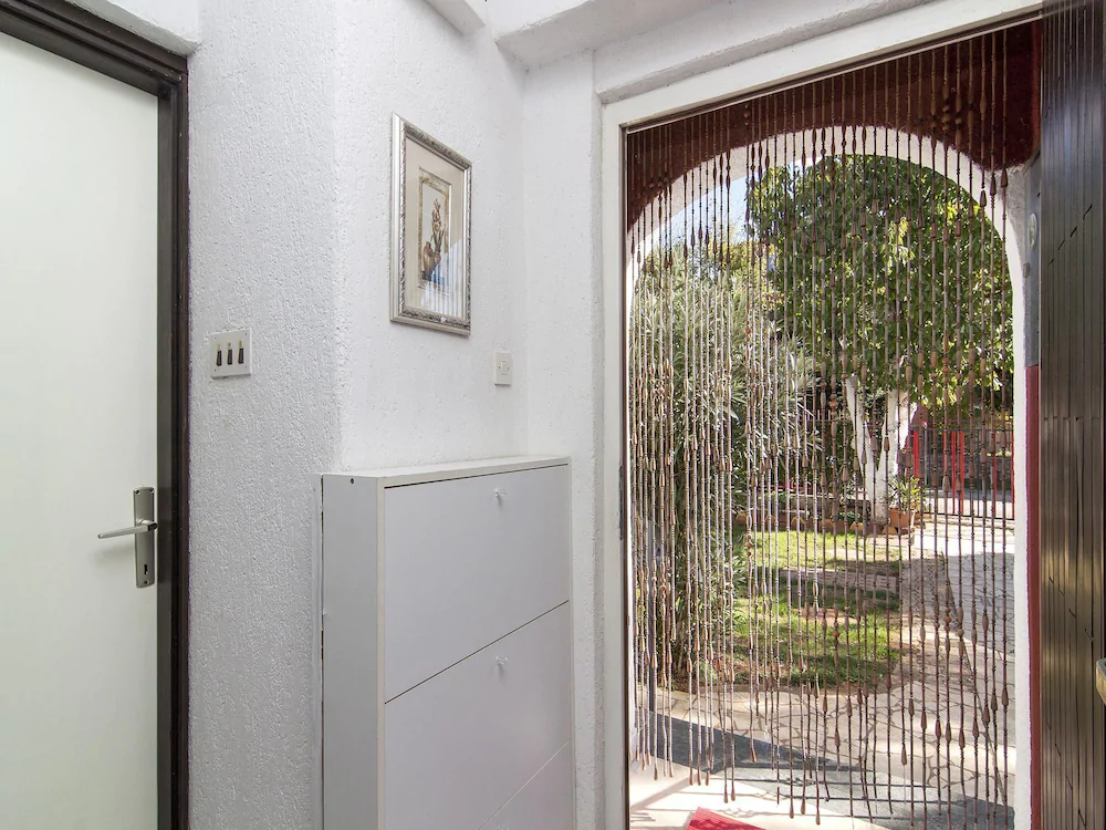 Apartments Ana Valbandon