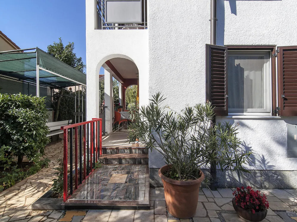 Apartments Ana Valbandon