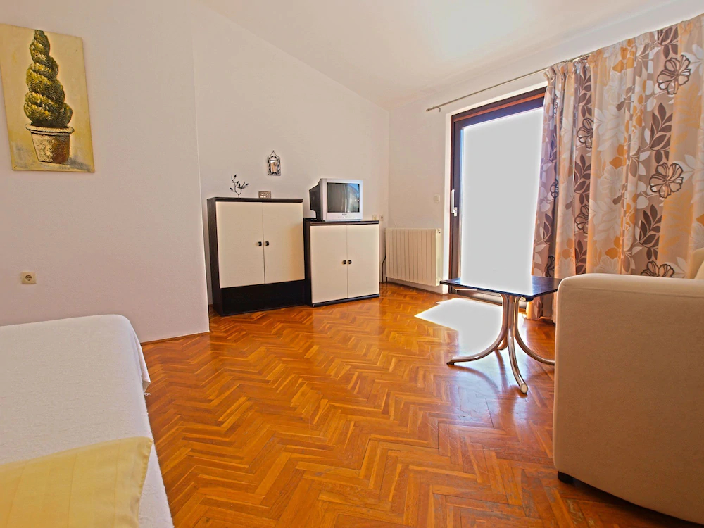 Apartments Milio 1105