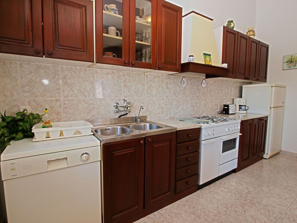 Apartments Milio 1105