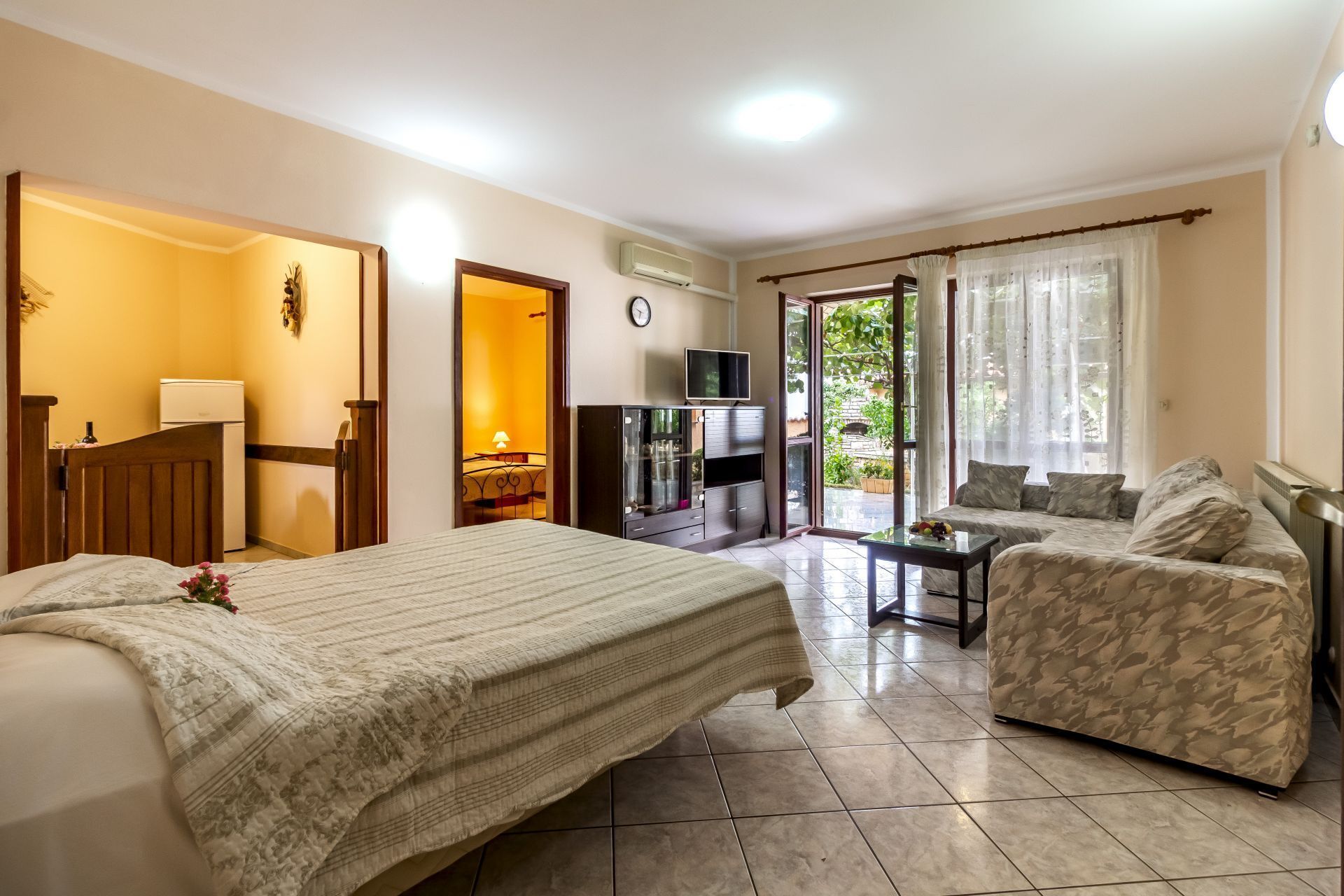 Apartments Mir