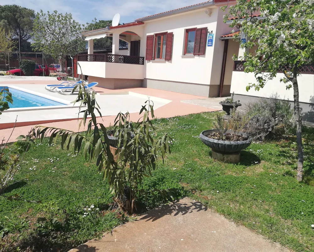 Apartments Rudez