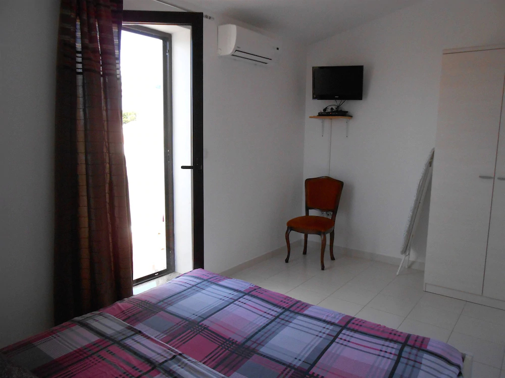 Apartments Snjezana