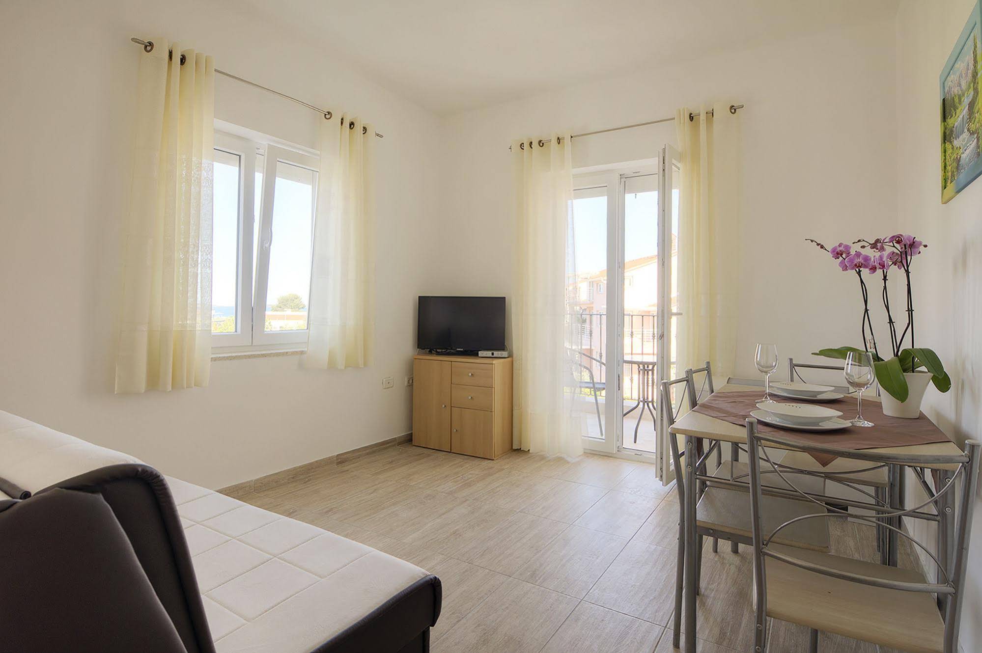 Apartments Villa Nina