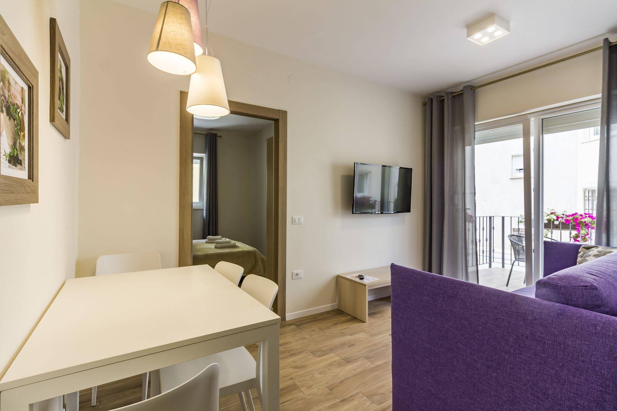 Apartments Villa Nina