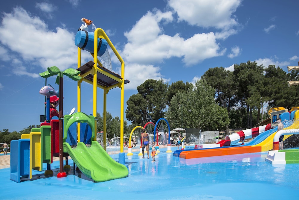 Bi Village Mobile Homes by Adriatic Camping