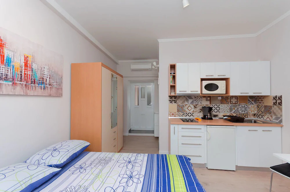 Apartments Ester