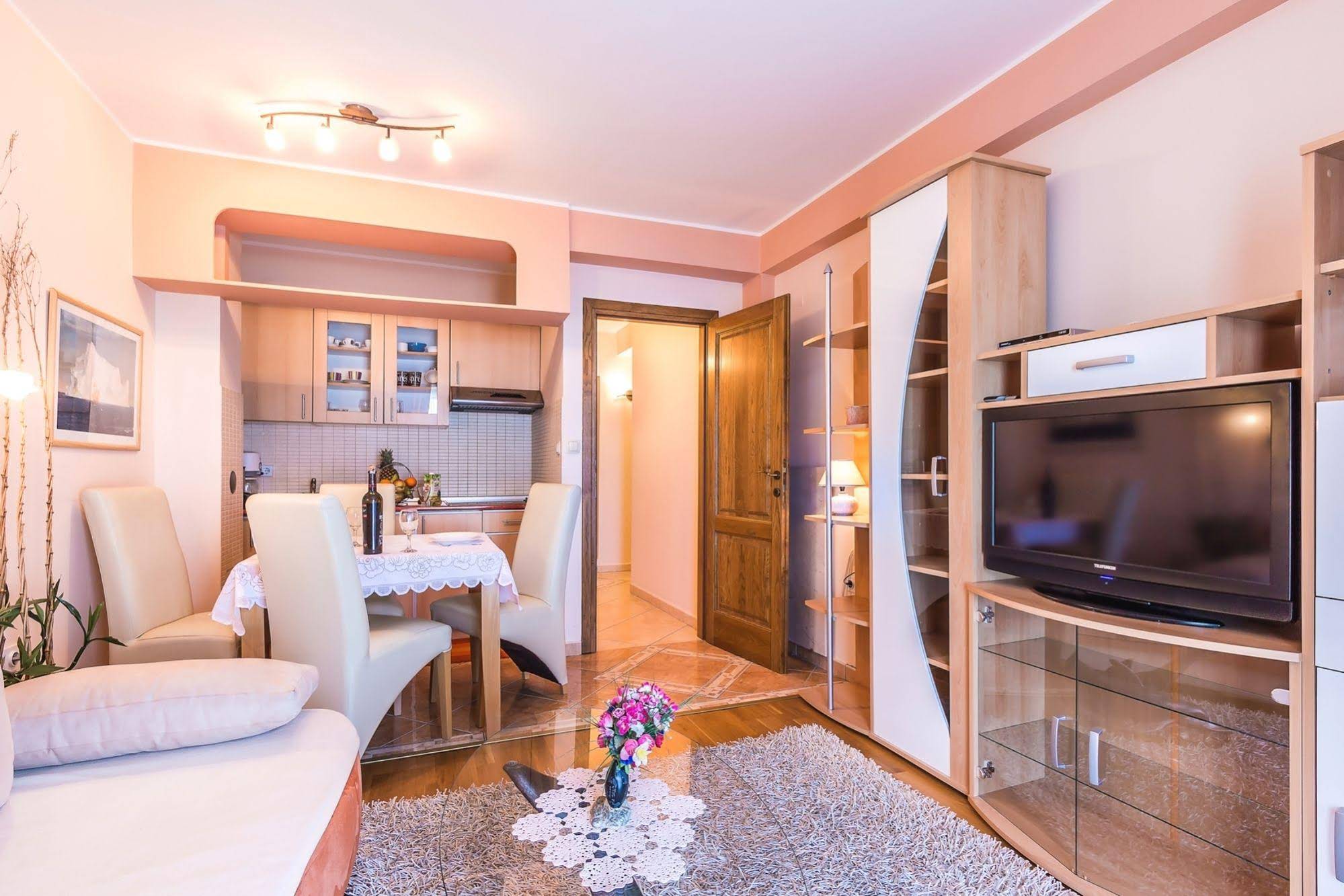 Villa Roses